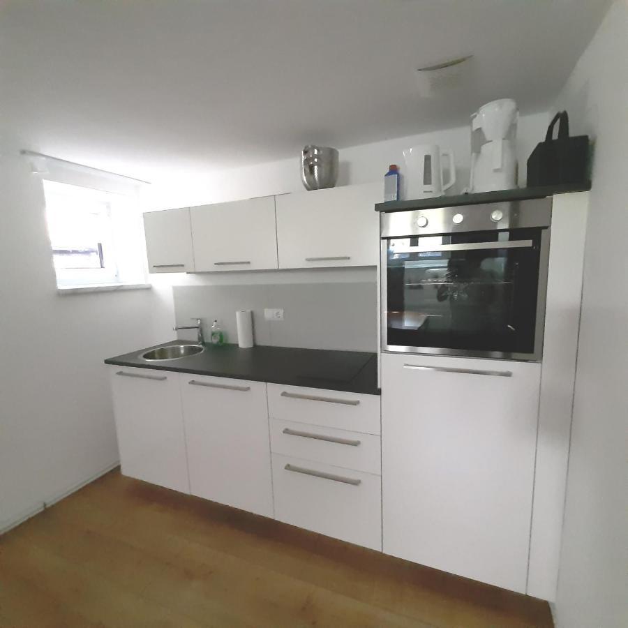 Apartments At Winterhafen Линц Номер фото