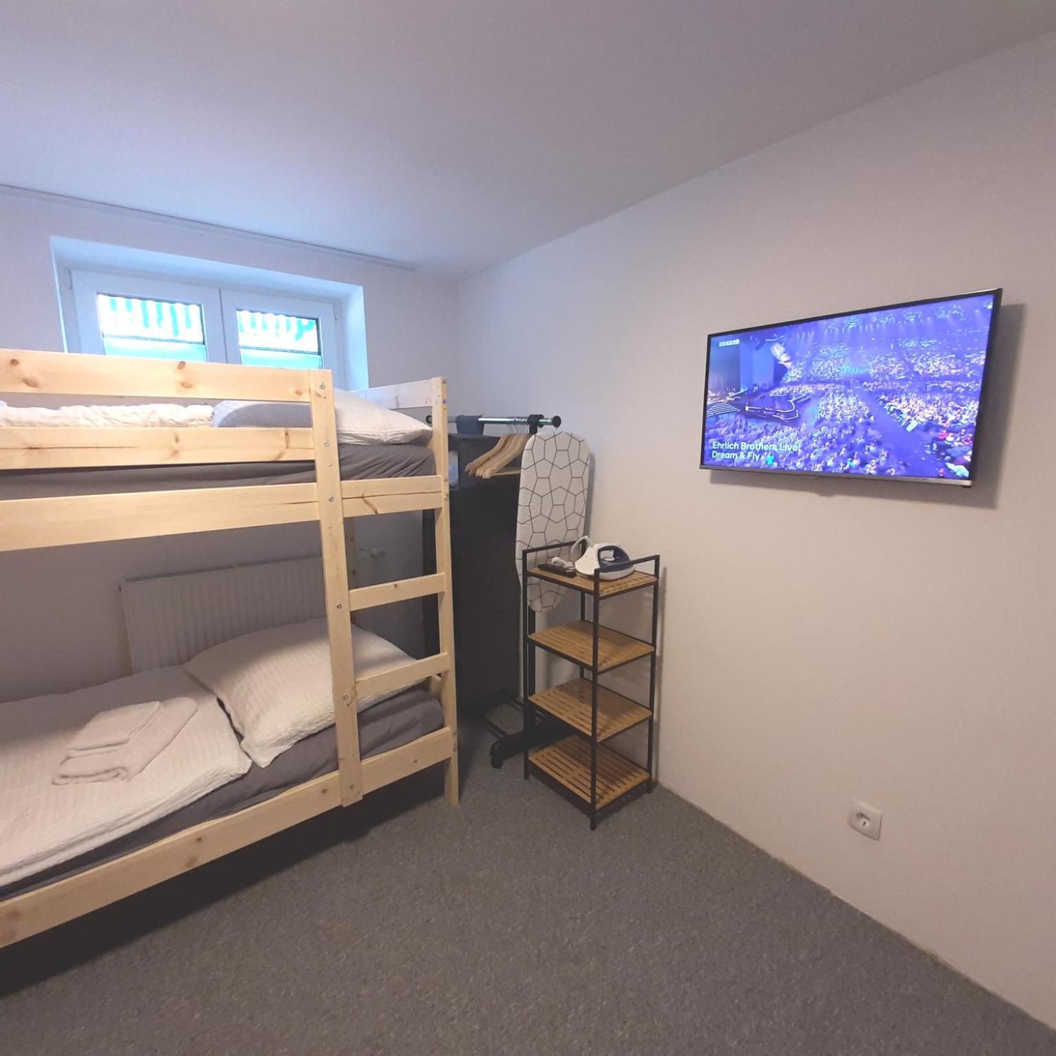 Apartments At Winterhafen Линц Номер фото